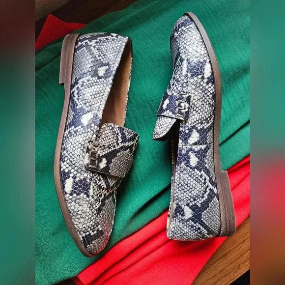 Madewell The Alex Loafer in Snake Embossed Leather in Dark Navy/Black, Size 6 - Picture 2 of 8